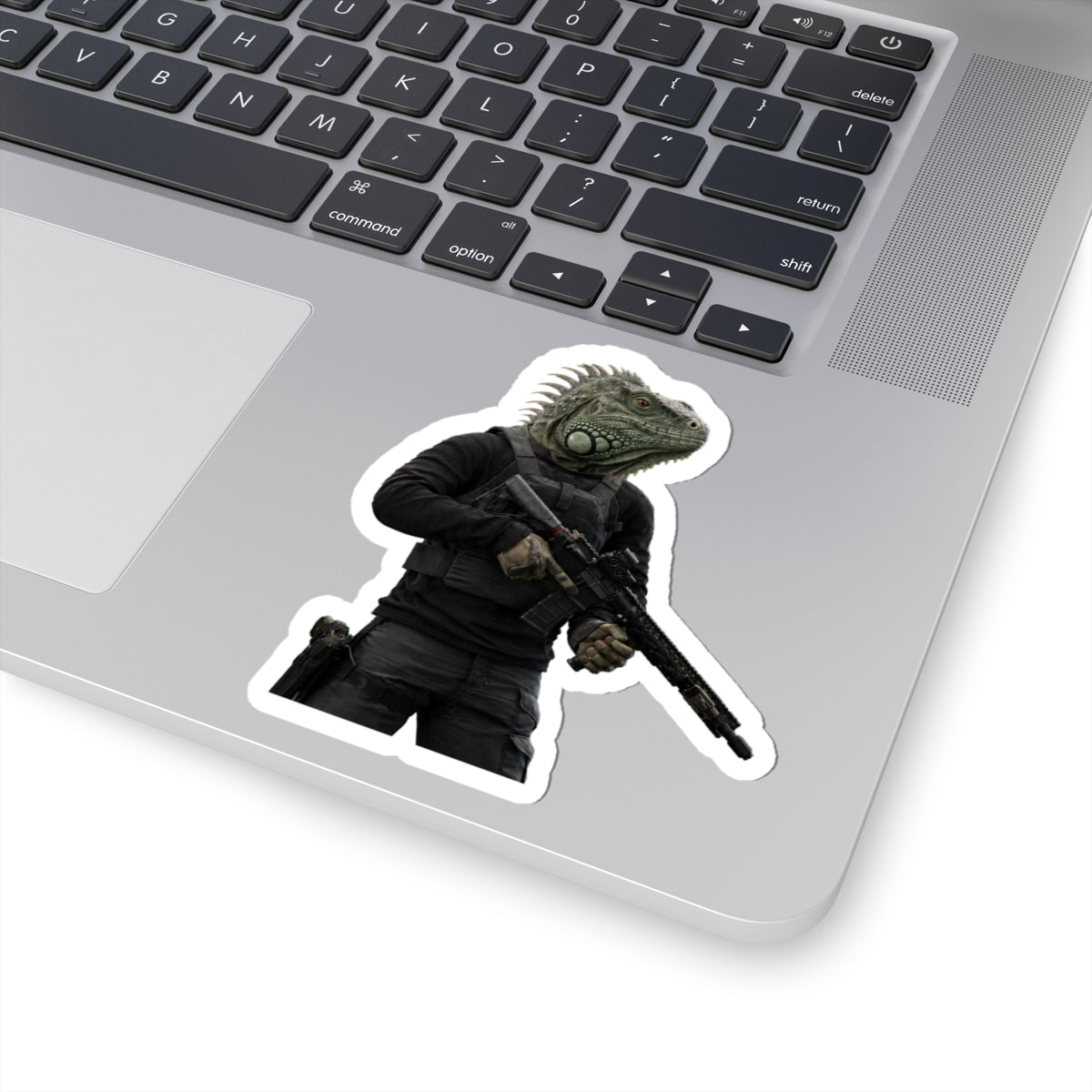 Iguana Operative Sticker